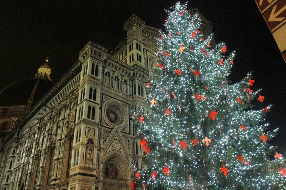 Albero Di Natale 8 Dicembre.A Firenze L 8 Dicembre Si Accendono Trentadue Alberi Di Natale Intoscana
