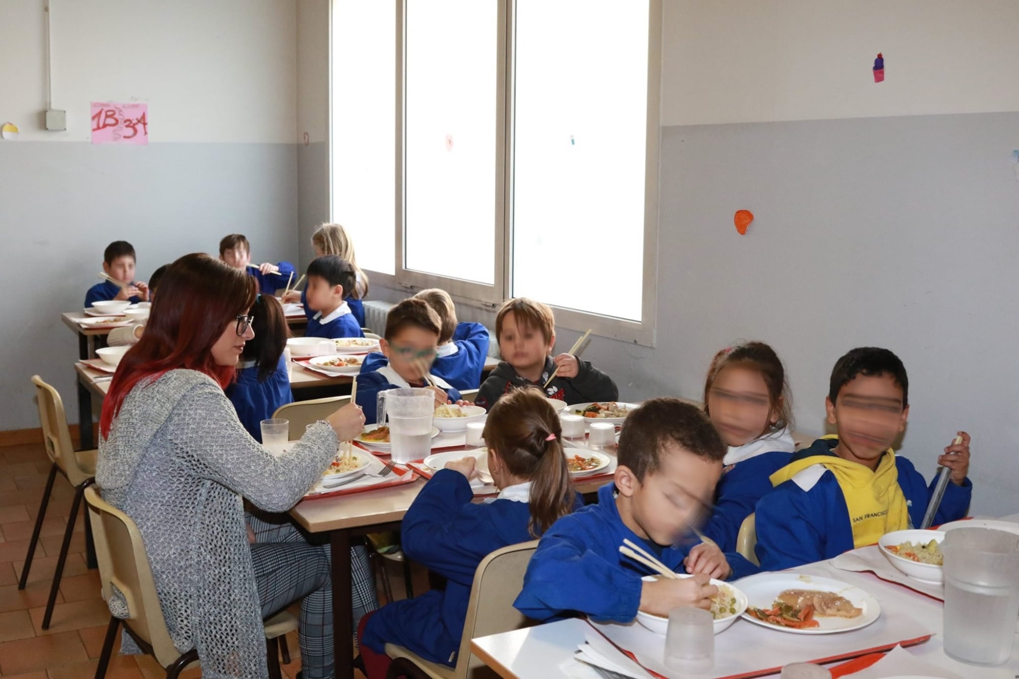 Coronavirus, la solidarietà dei bambini: cibo cinese a mensa