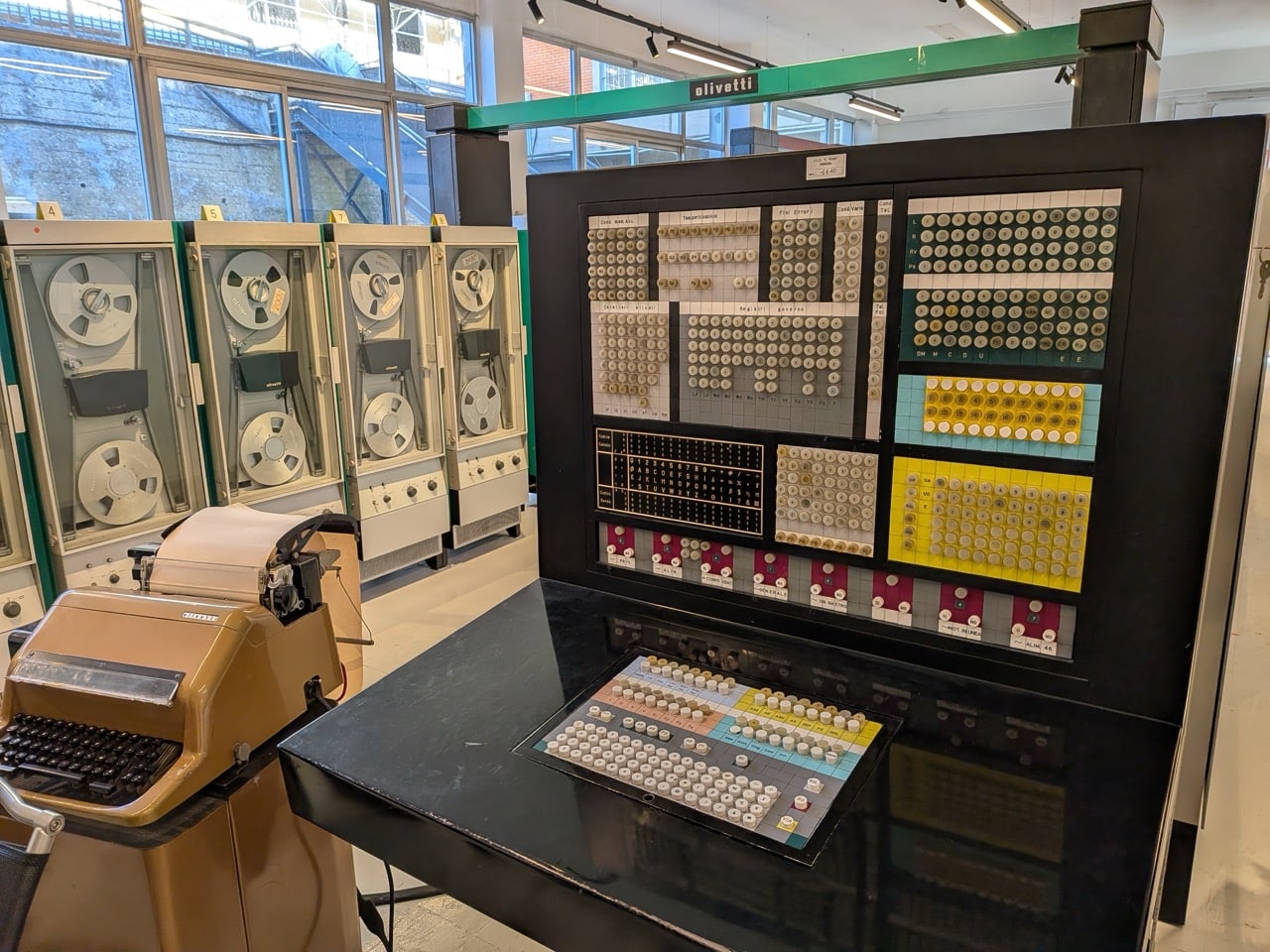 Bibbiena custodisce l’Olivetti Elea 9003, il primo super computer a ...