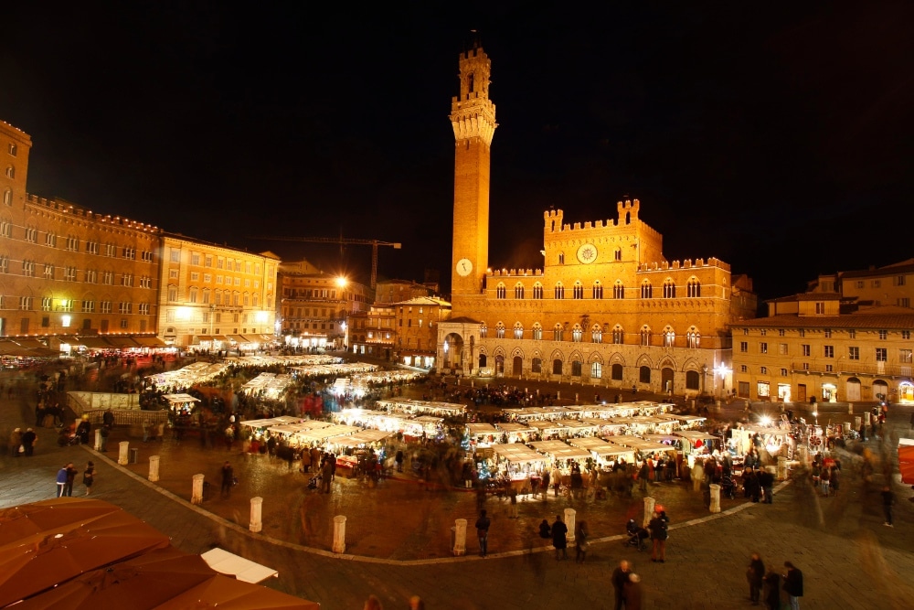 Mercatini Di Natale Montecatini Terme.Mercatini Di Natale In Toscana La Mappa Degli Appuntamenti Piu Belli Intoscana