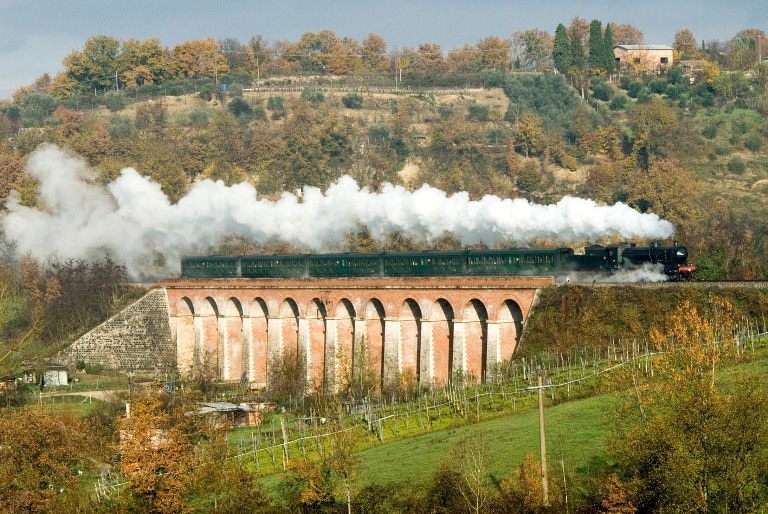 Torna il Treno Natura primavera a vapore nelle Terre di Siena intoscana